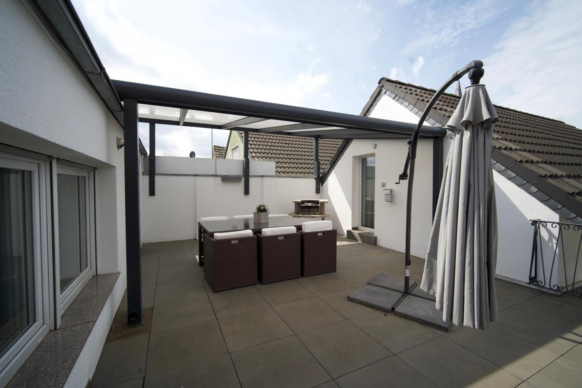 Im Tal 2 Apartment Haus แบร์กไฮม์ ภายนอก รูปภาพ